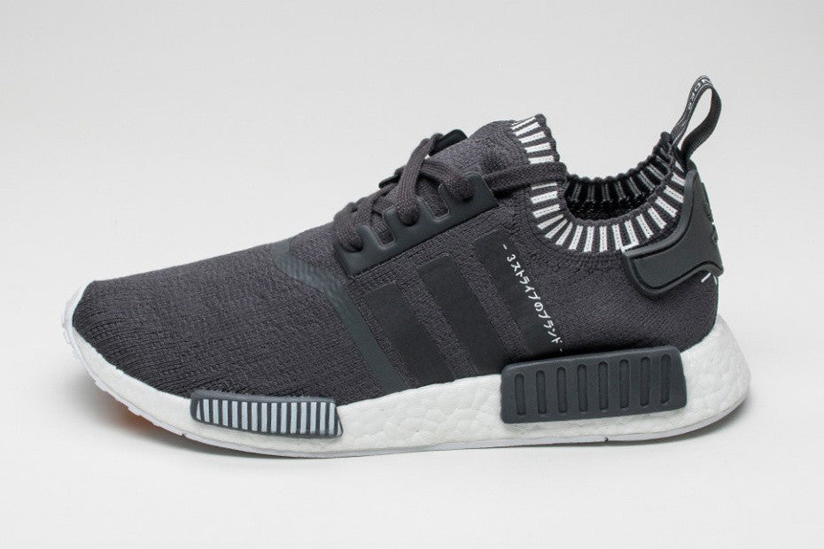 How To Lace Your Sneakers / Swap Your Shoe Laces : ADIDAS NMD R1 Japan Boost